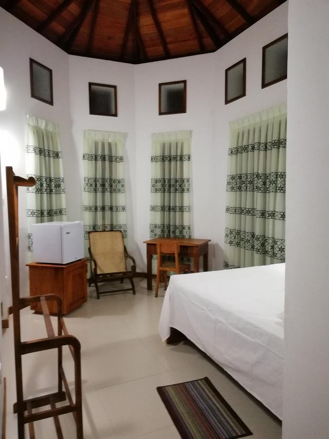 Air Port 5 Minutes Super Clean Upul Bed & Breakfast Negombo Exterior foto