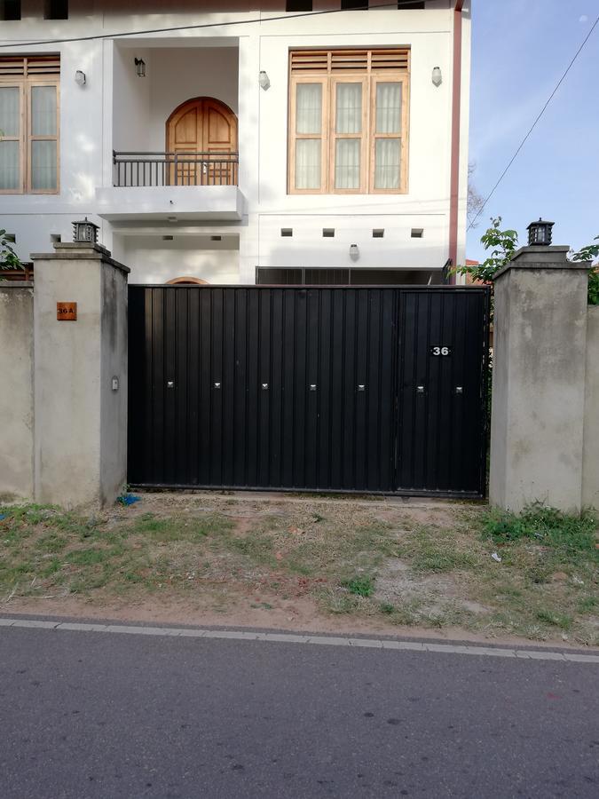 Air Port 5 Minutes Super Clean Upul Bed & Breakfast Negombo Exterior foto