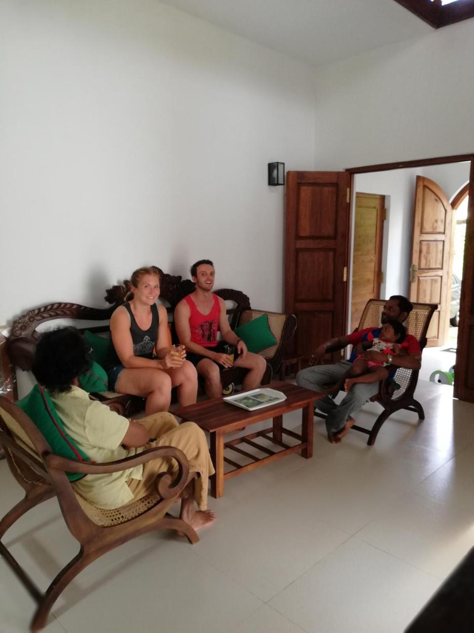 Air Port 5 Minutes Super Clean Upul Bed & Breakfast Negombo Exterior foto