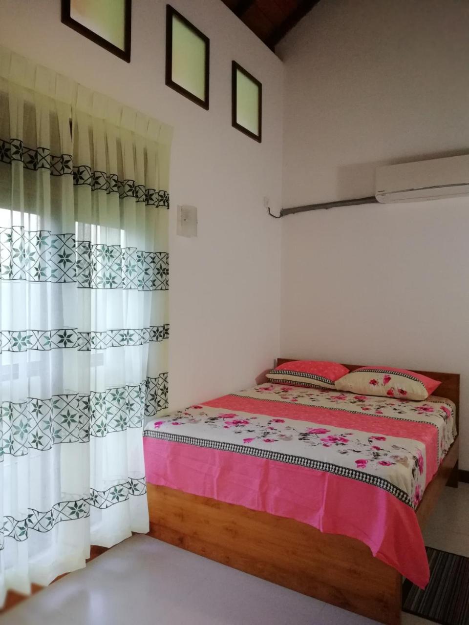 Air Port 5 Minutes Super Clean Upul Bed & Breakfast Negombo Exterior foto